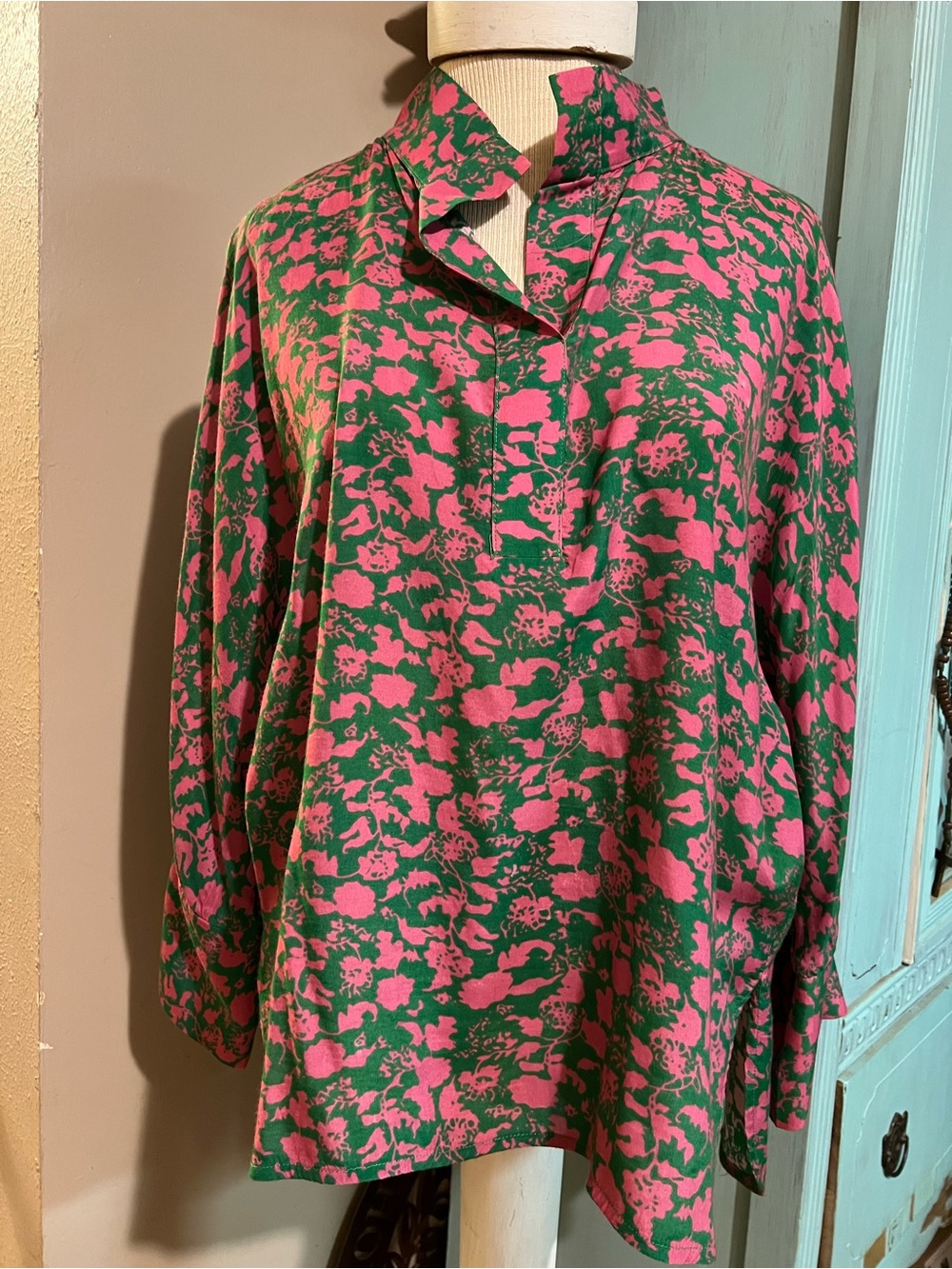 The Korner Anthropology Chic Paris Luxury Lightweight Unique Shirt Size Medium M